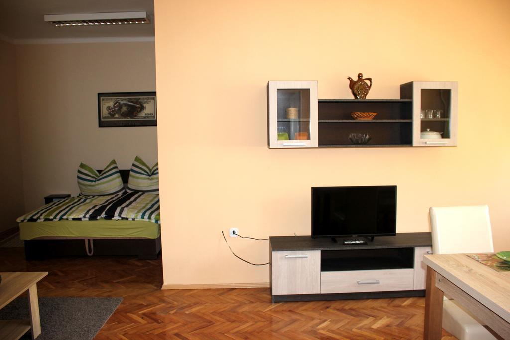 Veva Apartman - Eger Maganszallashely Luaran gambar