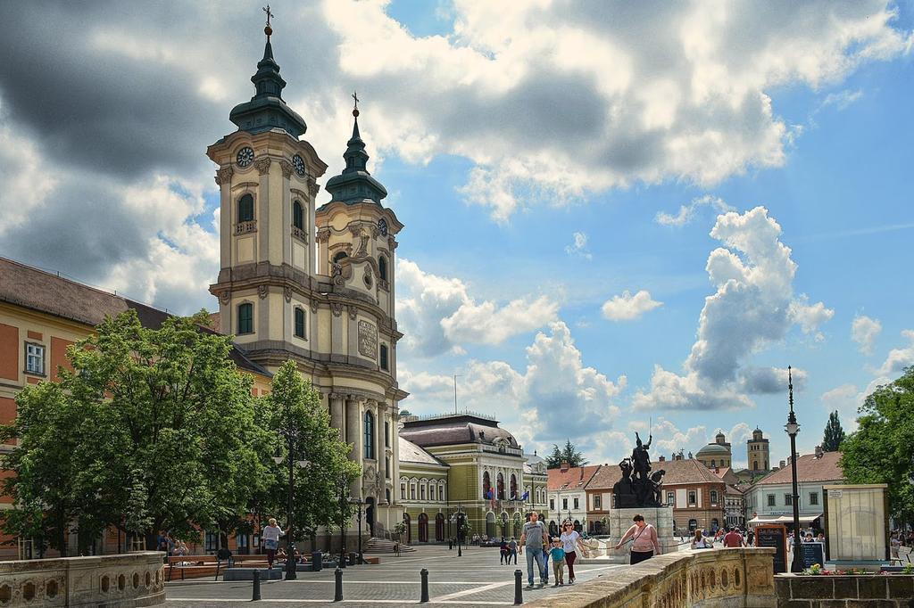 Veva Apartman - Eger Maganszallashely Luaran gambar